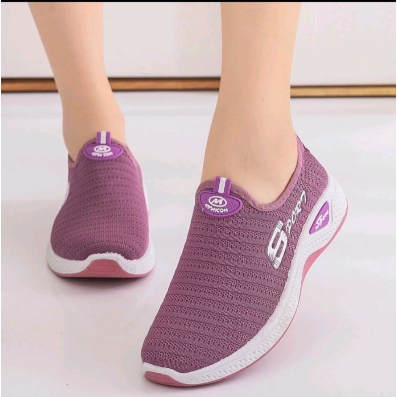 Sepatu Sneakers Wanita Import Sepatu Tanpa Tali (slip on)