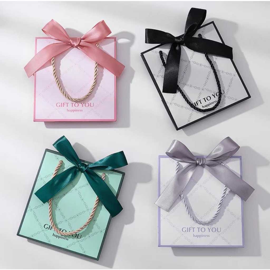 

PAPERBAG POLOMI|PAPERBAG MURAH|KERTAS KADO LUCU| HADIAH / PB66