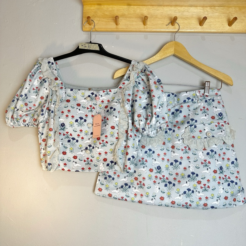 PIPO.ID | Pakaian Wanita Set Setelan Lengan Pendek Bahan Jeans Premium Motif Bunga Kelinci By Lollip