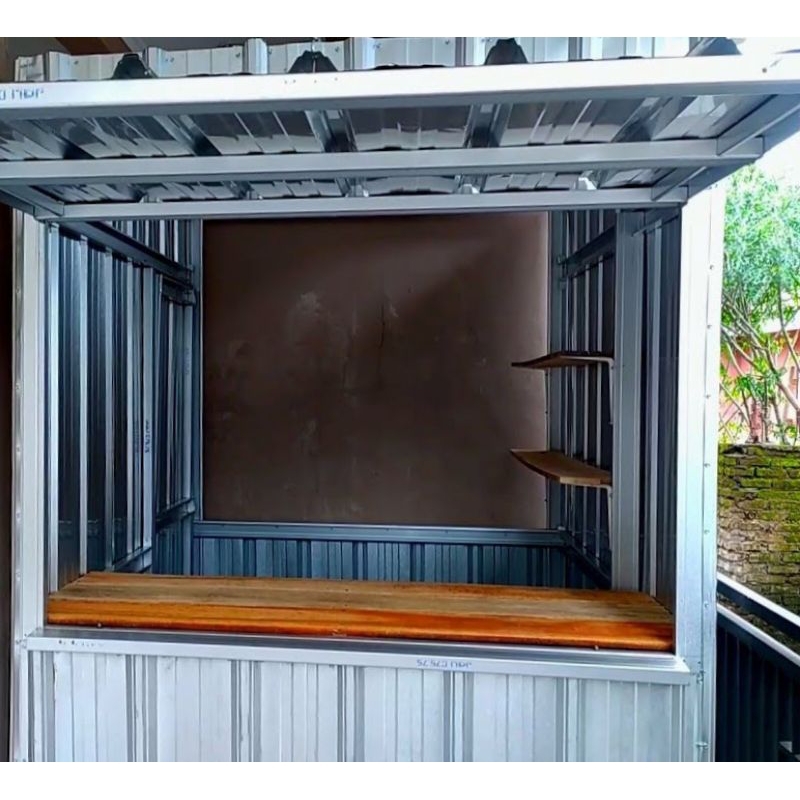 Boot jualan semi container