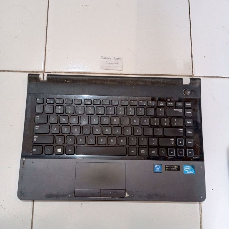 Topcase Samsung NP300 NP300E4X NP300E4V Casing Frame Keyboard Kibot Palmrest