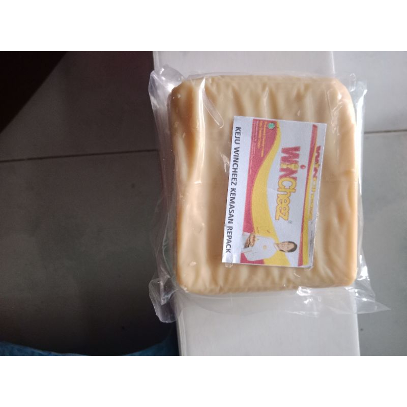 

wincheez (repack) awal tahun 250gr. flash sale!!!