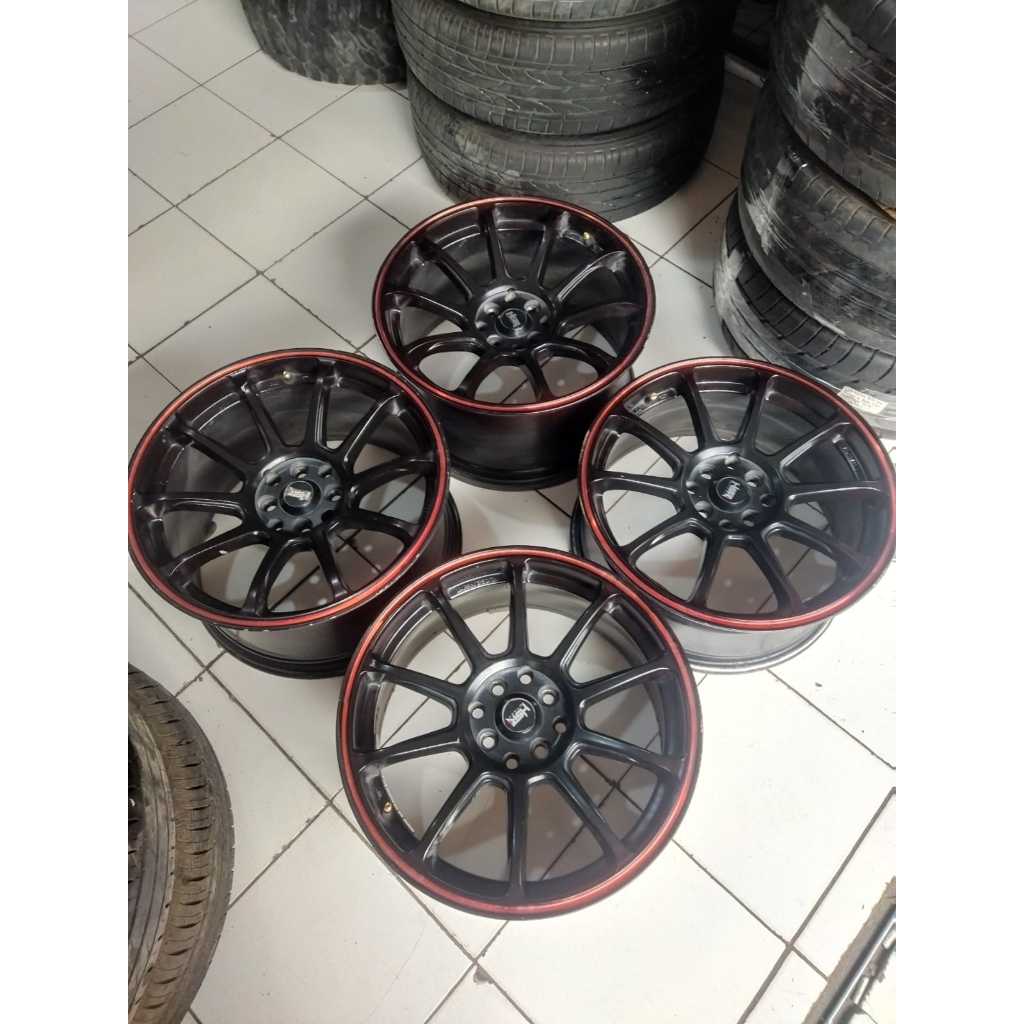 velg mobil bekas ZICO HSR ring 17 pcd 4x100/114,3 untuk jazz yaris livina