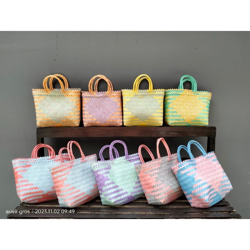 tas anyaman plastik murah M/keranjang belanja hampers souvenir parcel /tas anyaman/tas keranjang