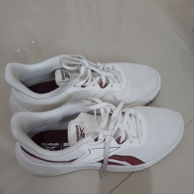 Sepatu Olahraga REEBOK