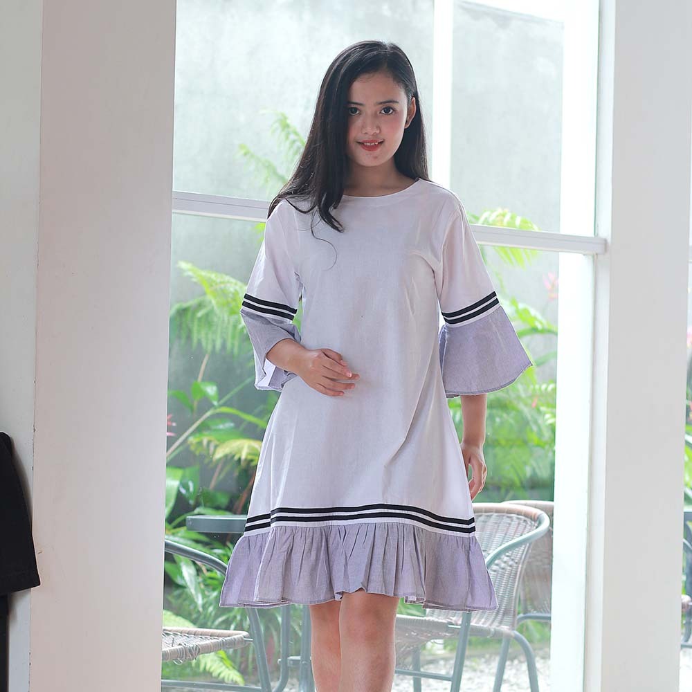 Baju Tunik Wanita Kuzatura