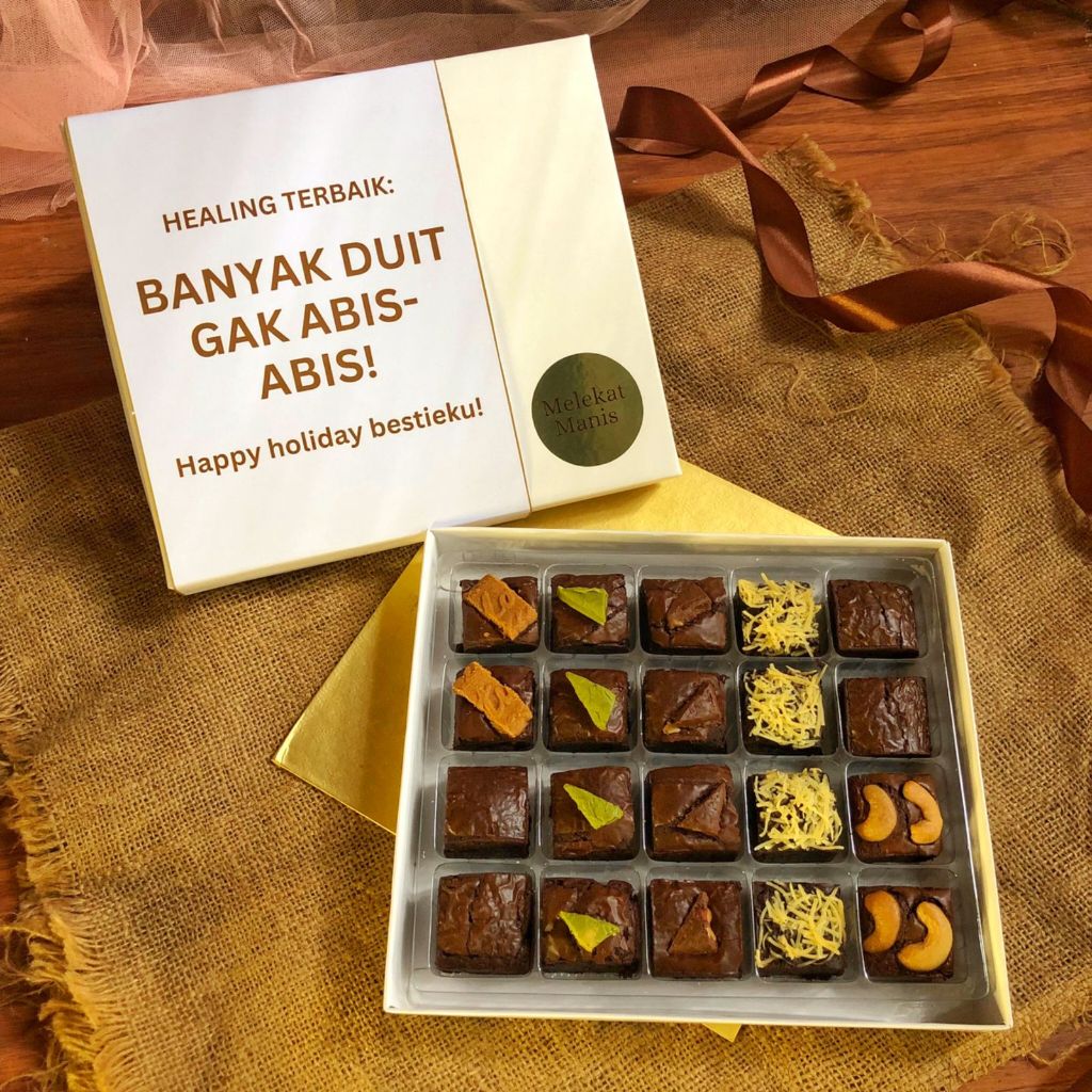 

Fudgy Brownies Premium Brownies Panggang Hampers Custom Melekat Manis Box Bites isi 20pcs