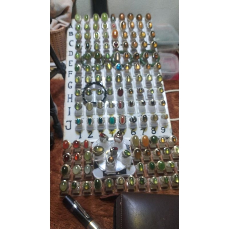 Batu Cincin idocrase Neon Green