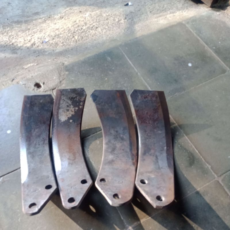 pisau rotari traktor Yanmar lebar 7cm