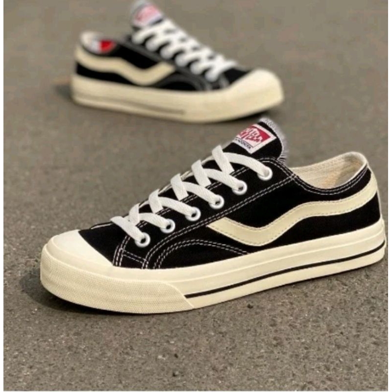 SEPATU VENTELA HITAM-PUTIH