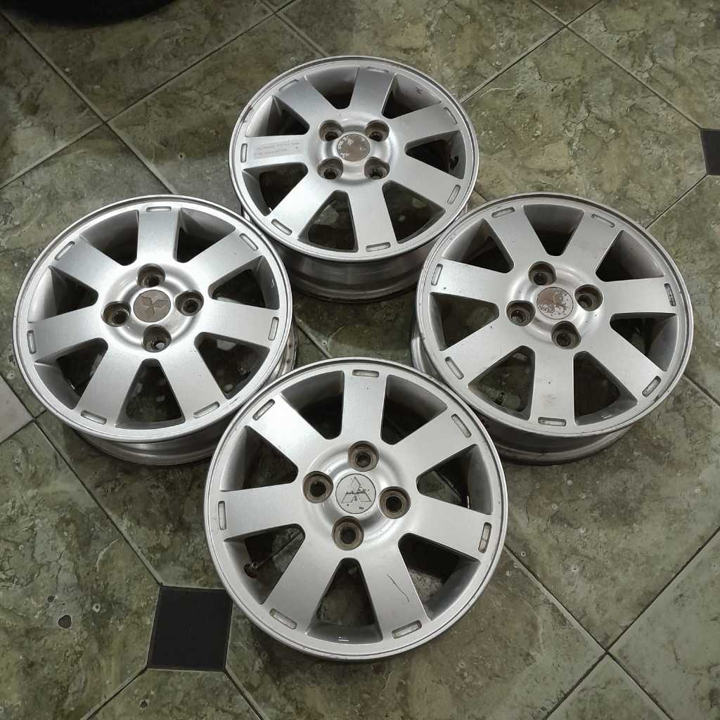 VELG MOBIL BEKAS SEKEN ORIGINAL STD MIRAGE R14X4,5 4X100 ET 46 SILVER