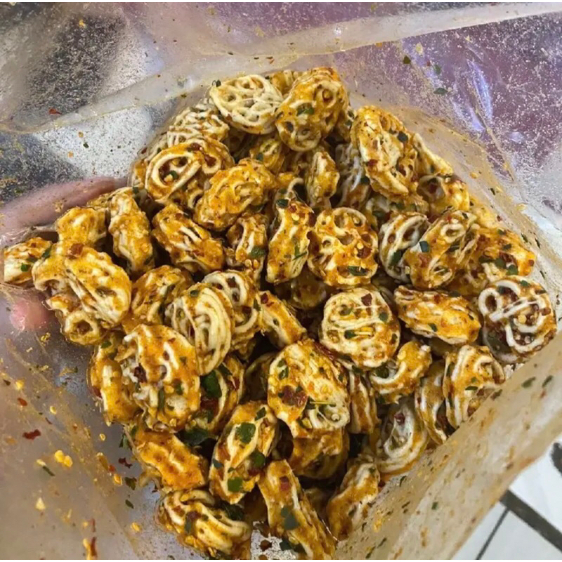

Kerupuk Pedas Daun jeruk Rafael 500 gram