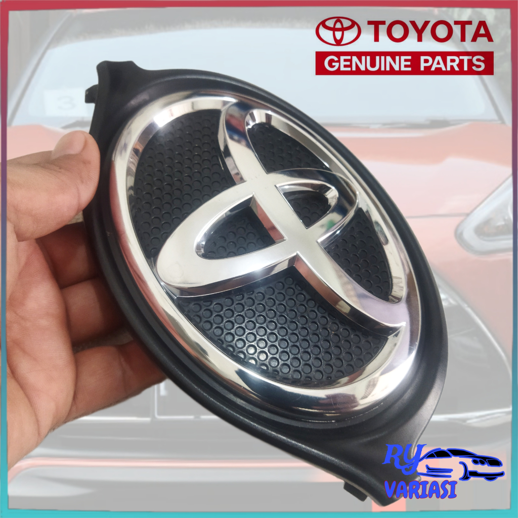 Logo Grill Depan Toyota SIENTA ORIGINAL/ Logo Original Sienta