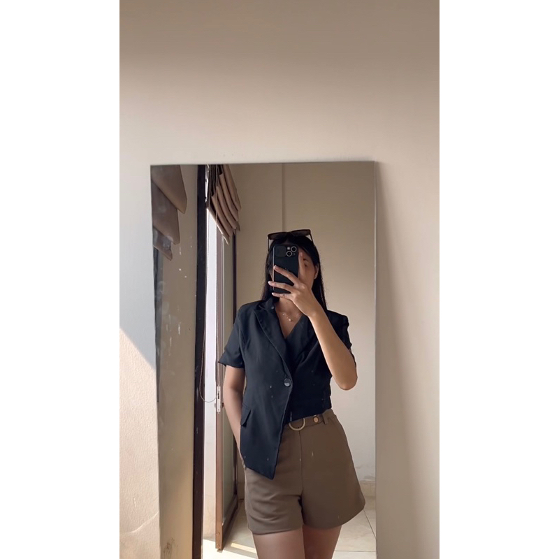 crop_hitam_blazer