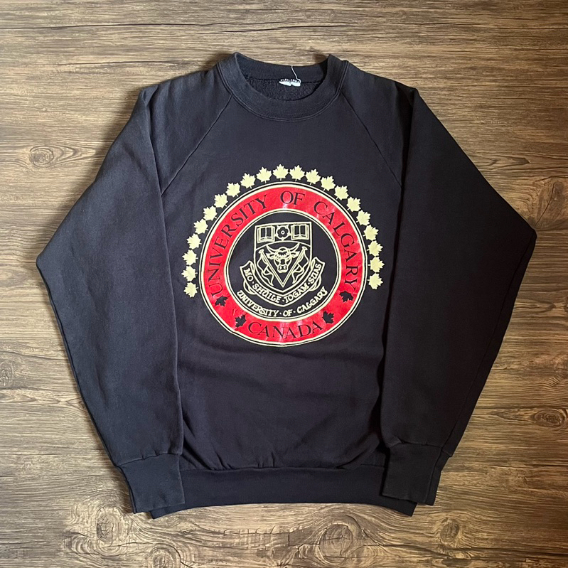 UNIVERISTY OF CALGARY CANADA VINTAGE CREWNECK
