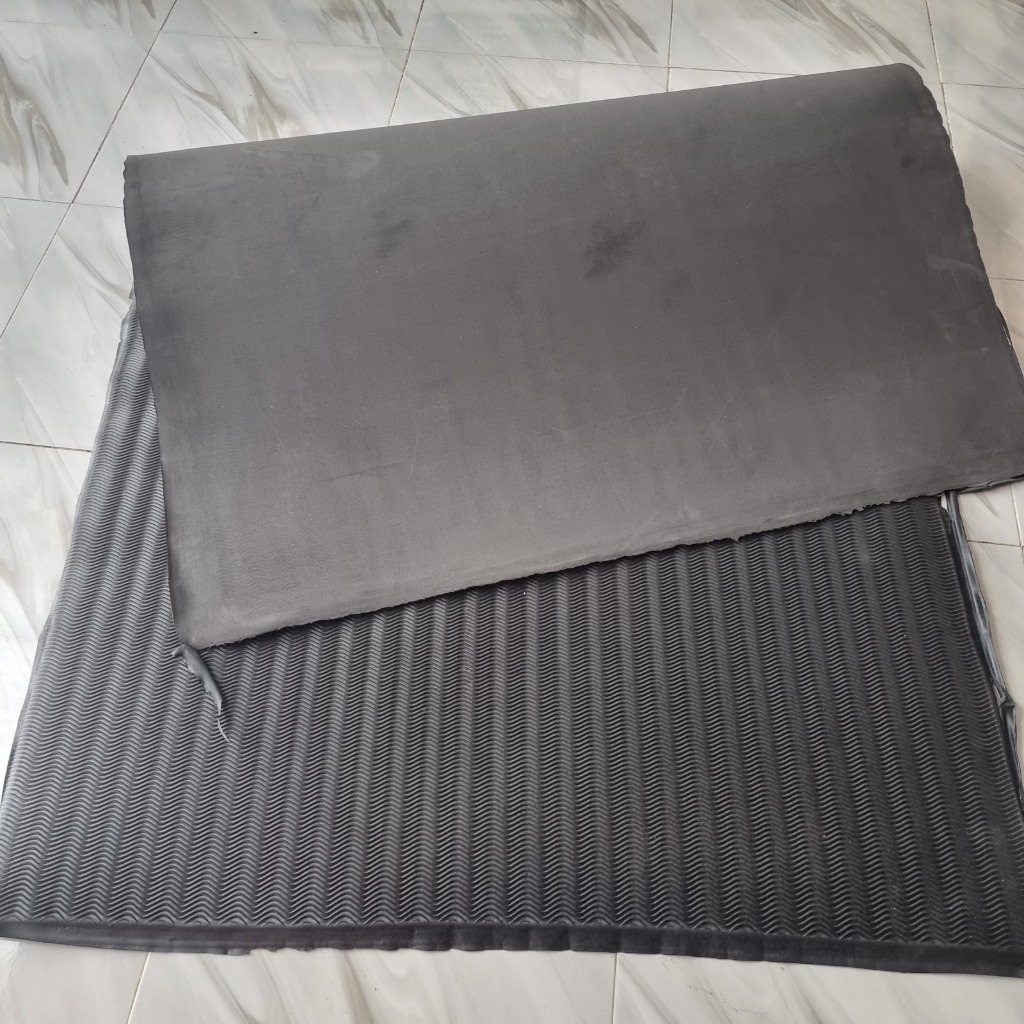 SPON EVA 	 HITAM 6MM  / Spon ati warna Hitam / Spon Eva 220cm x 120cm motif gerigi ketebalan 6mm