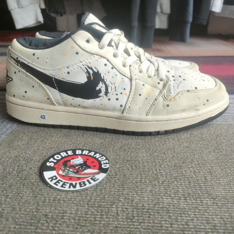 aj1 low se paint Splatter