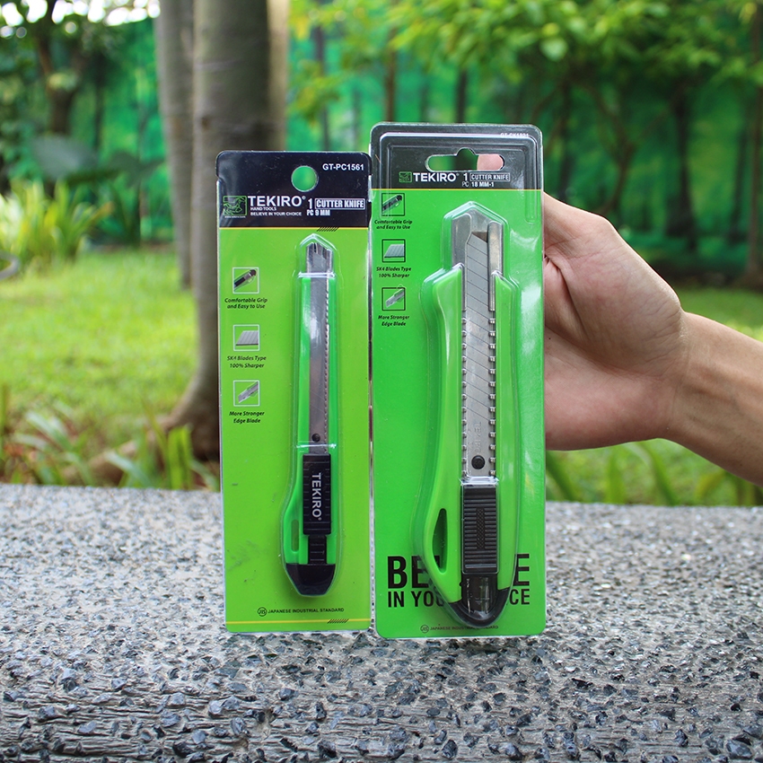 

TEKIRO Pisau Cutter (SATUAN) 9 mm dan 18 mm