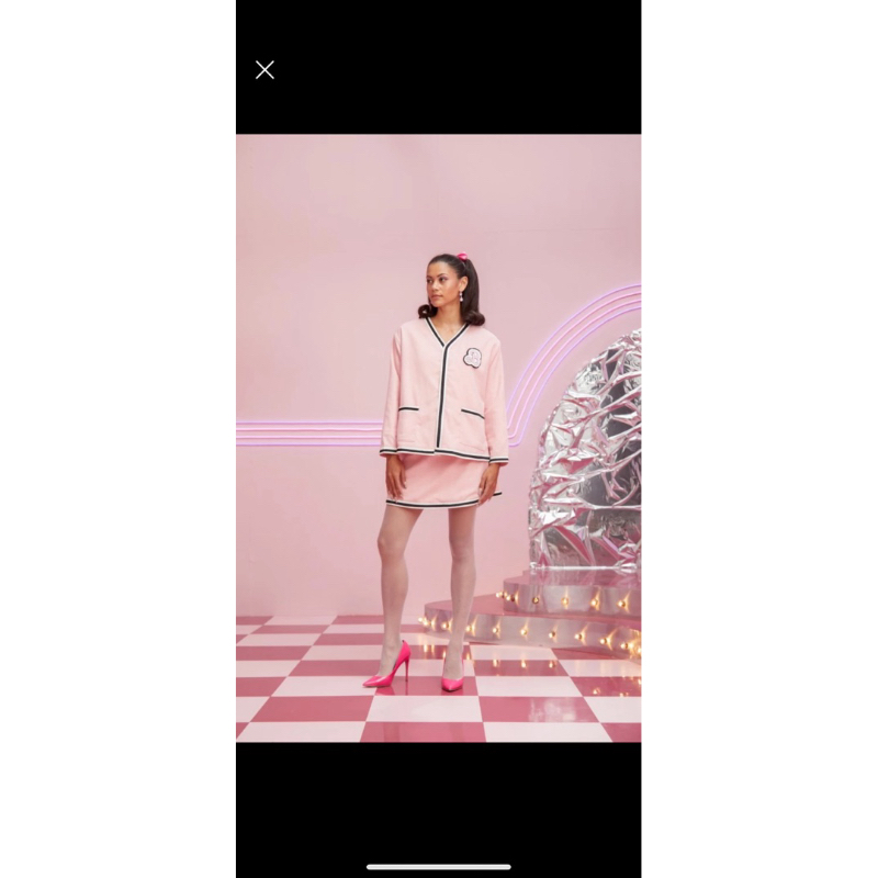 Array x Barbie Preloved size S