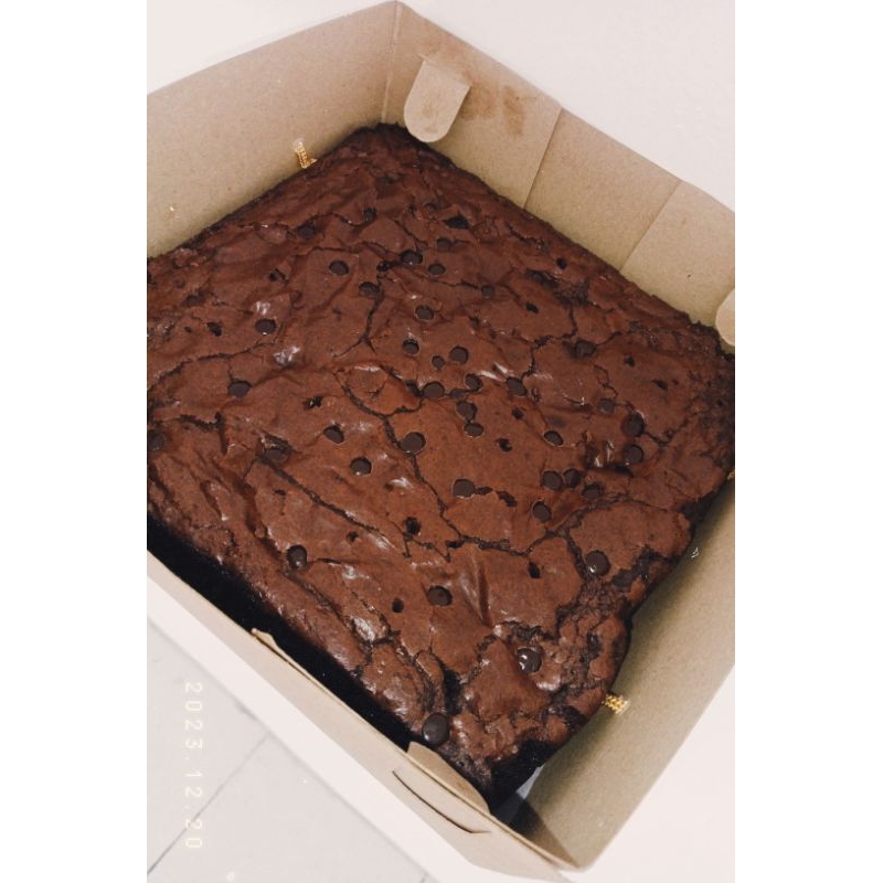 

fudgy brownies by tastetopia