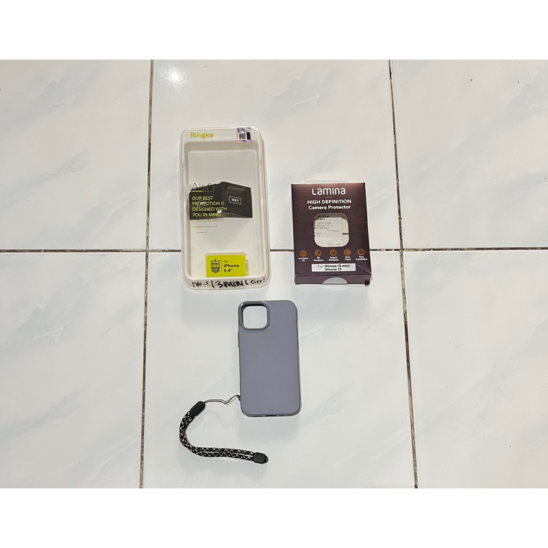 [PERNAH PAKAI] BUNDLING SOFT CASE MATTE CASING RINGKE DAN CAMERA PROTECTOR LAMINA IPHONE 13 MINI