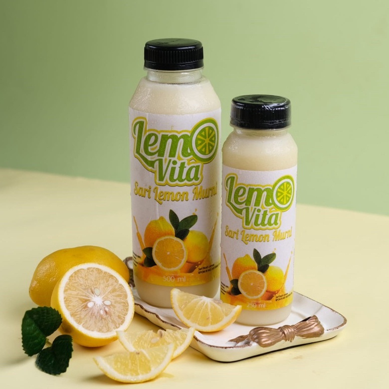 

Terb4ruy LEMOVITA PAKET 1 LITER 2x5ml4x25ml SARI LEMON LEMOVITA LEMON JUICE BPOM CuciGudang