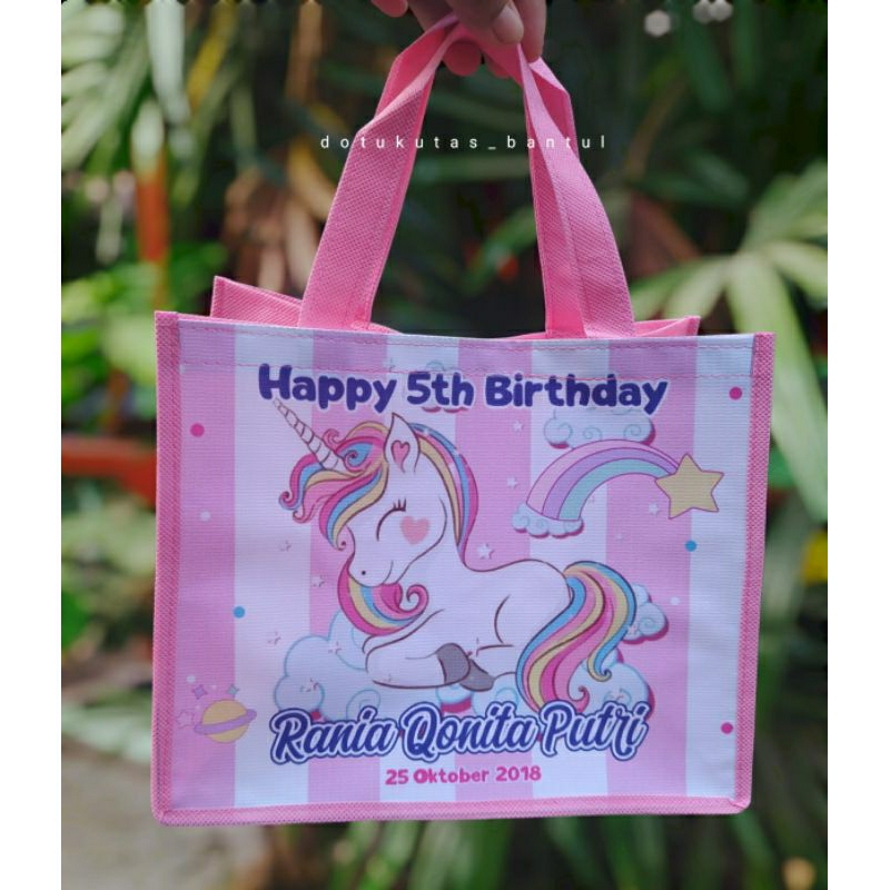 

goodiebag ultah/tas ulang tahun/tas ultah custom