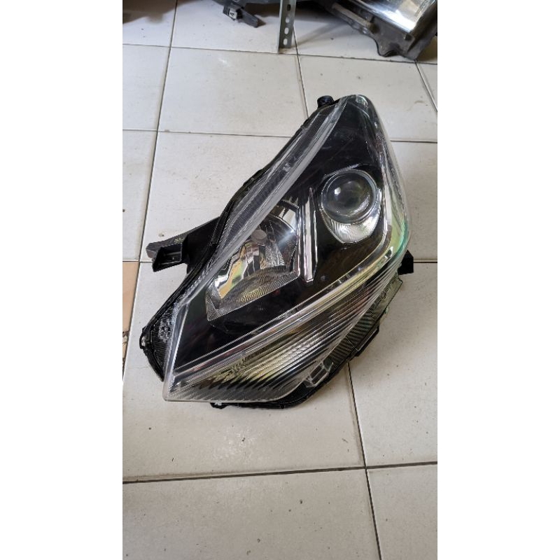 Headlamp Agya lensa