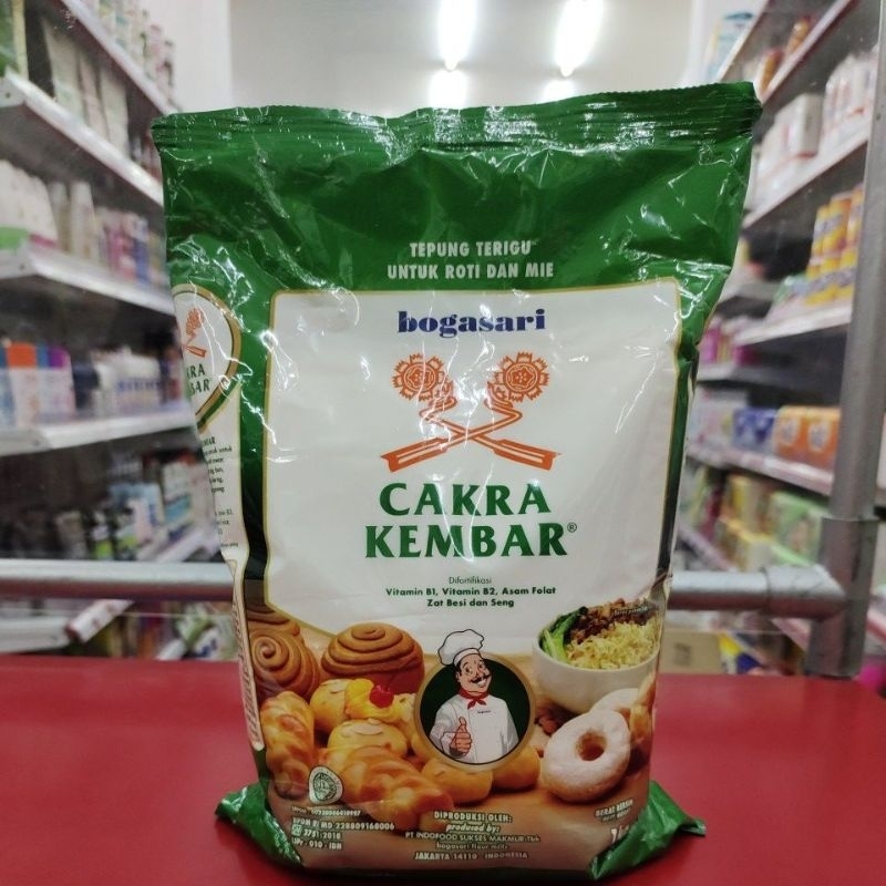 

Tepung terigu cakra kembar 1kg