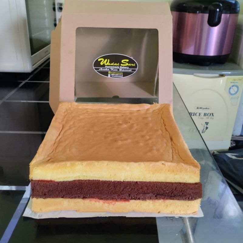 

WADAI SARI Lapis Surabaya Special Besar 24x24cm #Lembut-Lembab-Padat#