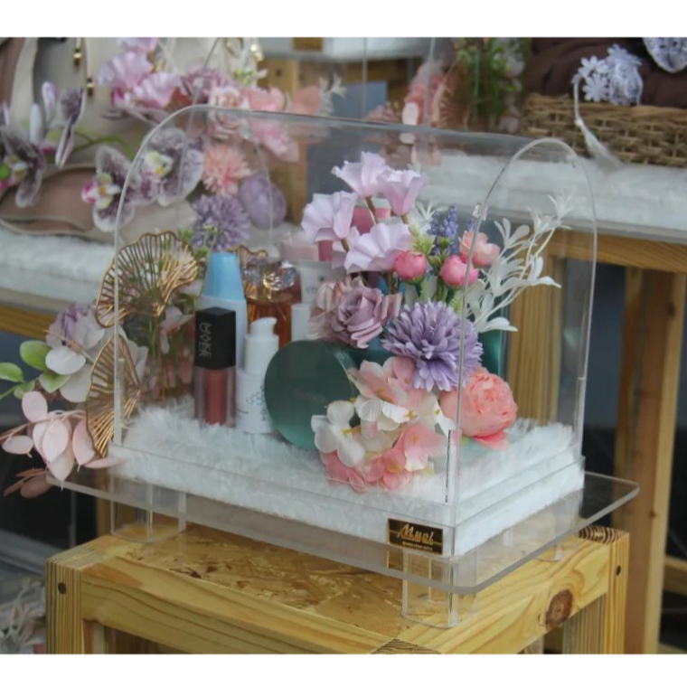 KOTAK BOX SESERAHAN NIKAH FULL AKRILIK TUTUP OVAL/LENGKUNG