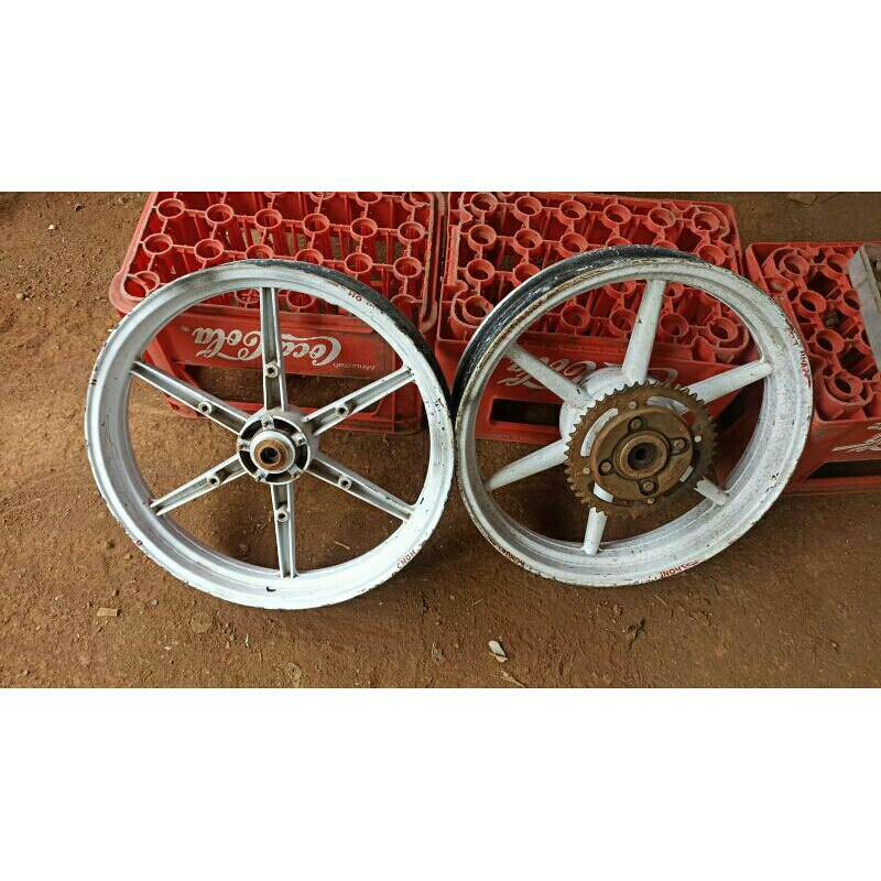 Velg pelek DEPAN belakang megapro New Primus tiger lama Rossi palang 6 ring 17