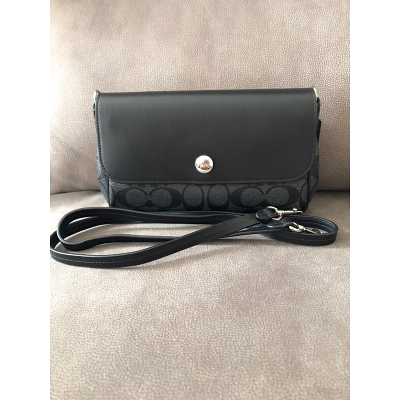 Coach Ori / Asli Second Tas Wanita Tali panjang pouch SOLD