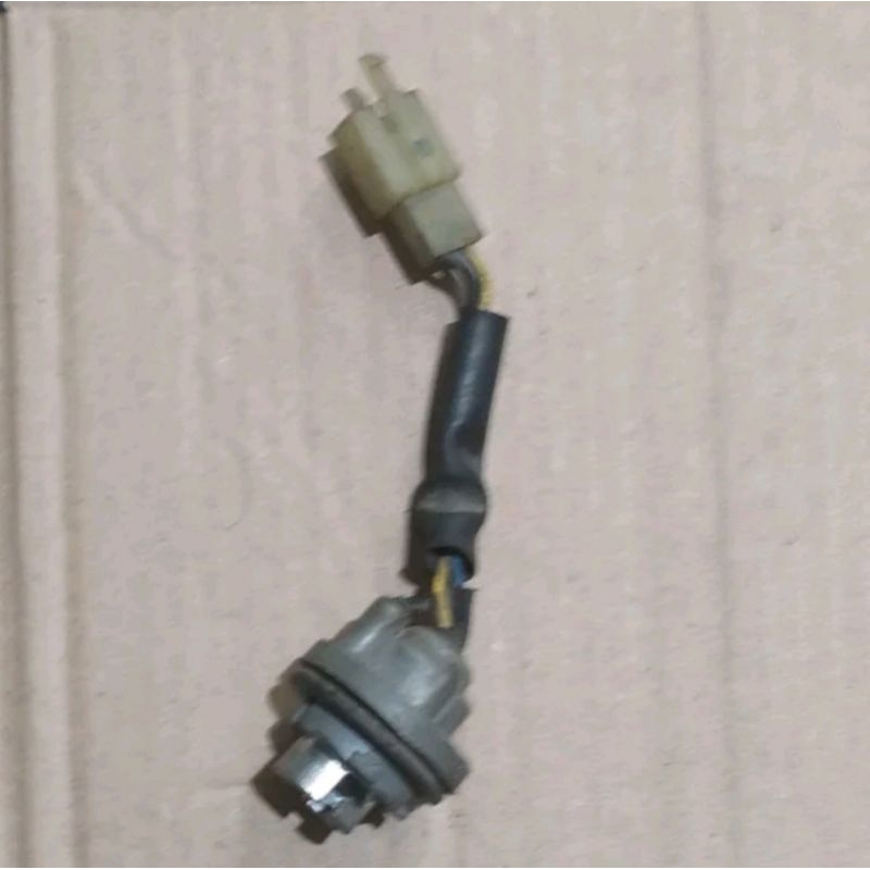 soket lampu sen sein depan original yamaha mio sporty karbu bekas