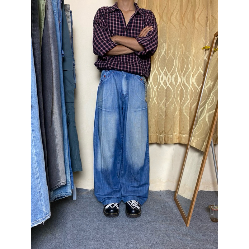 BAGGY UPSET JEANS