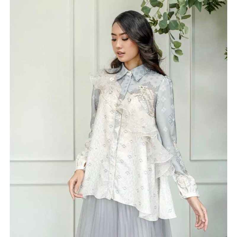 Malya Blouse Muara With Embellishment by Wearing Klamby