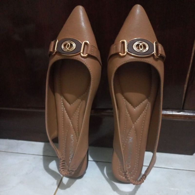 Connexion Flat Shoes Coklat