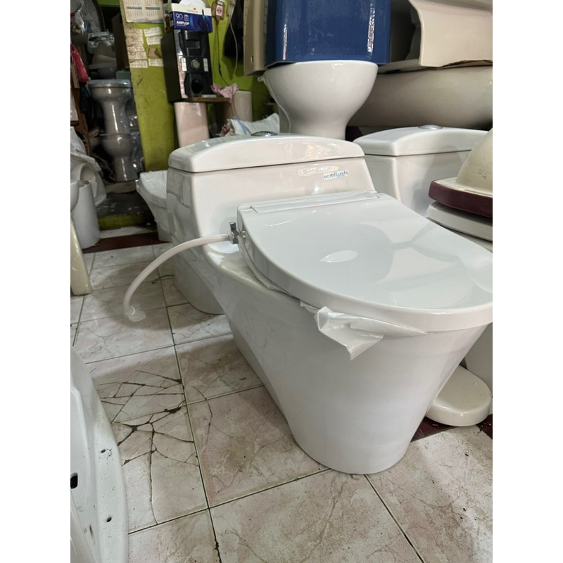 CLOSET DUDUK TOTO CW 823 +ECOWASER