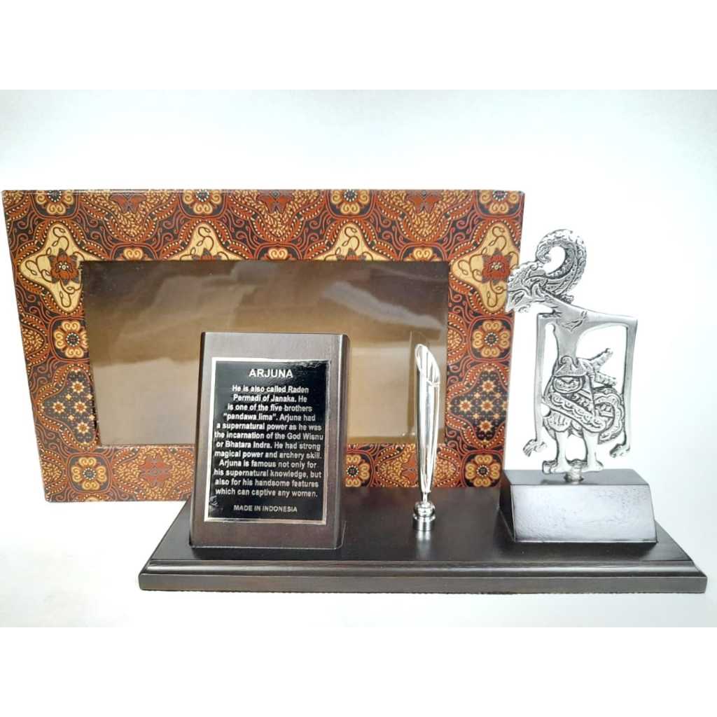 

Tempat Pulpen & Kartu Nama Wayang Arjuna