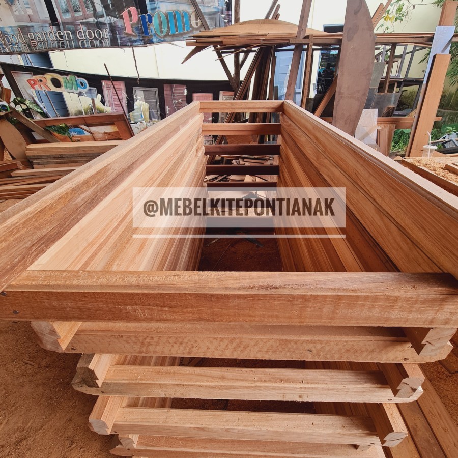 KUSEN PINTU DOUBLE/ KUKU TARUNG KAYU BENGKIRAI GRADE A. KTPD510B