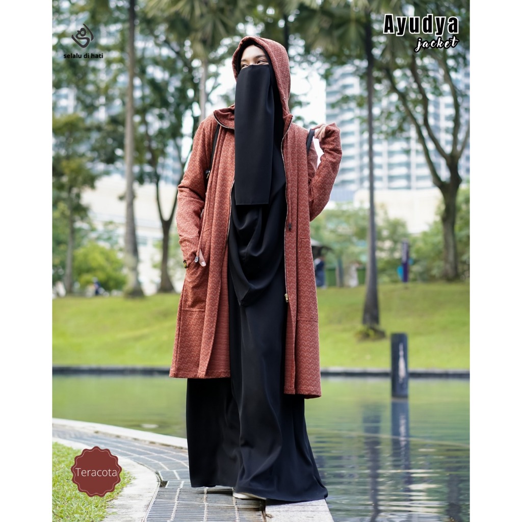 Ayudya Jaket by Rumah produksi Ummi | Long jacket outer hijab Wanita Muslimah | Jaket wanita handsoc