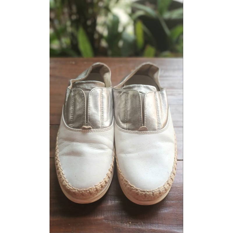 Preloved Sepatu Tod's Italy