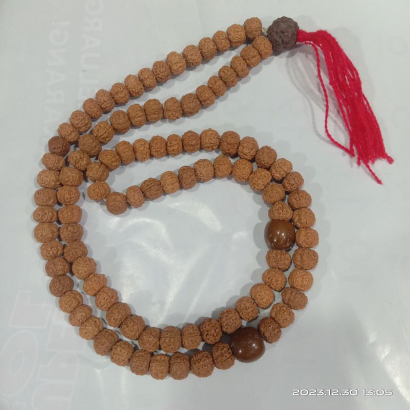 Tasbih jenitri/genitri/rudaksa besar