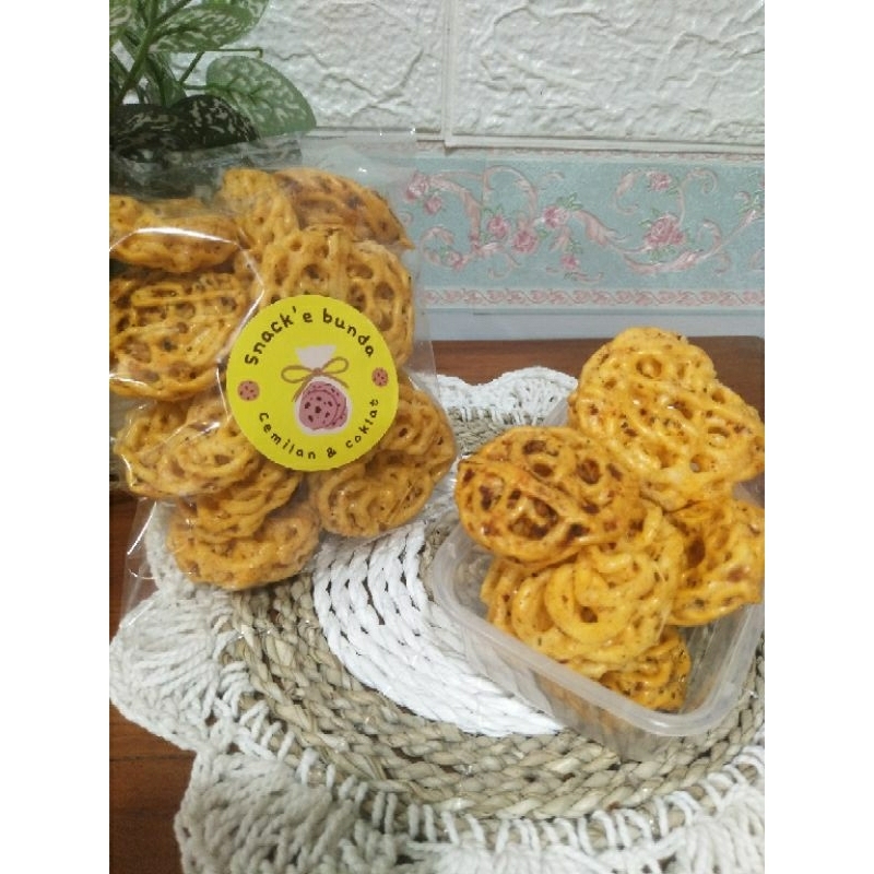 

kerupuk seblak mawar