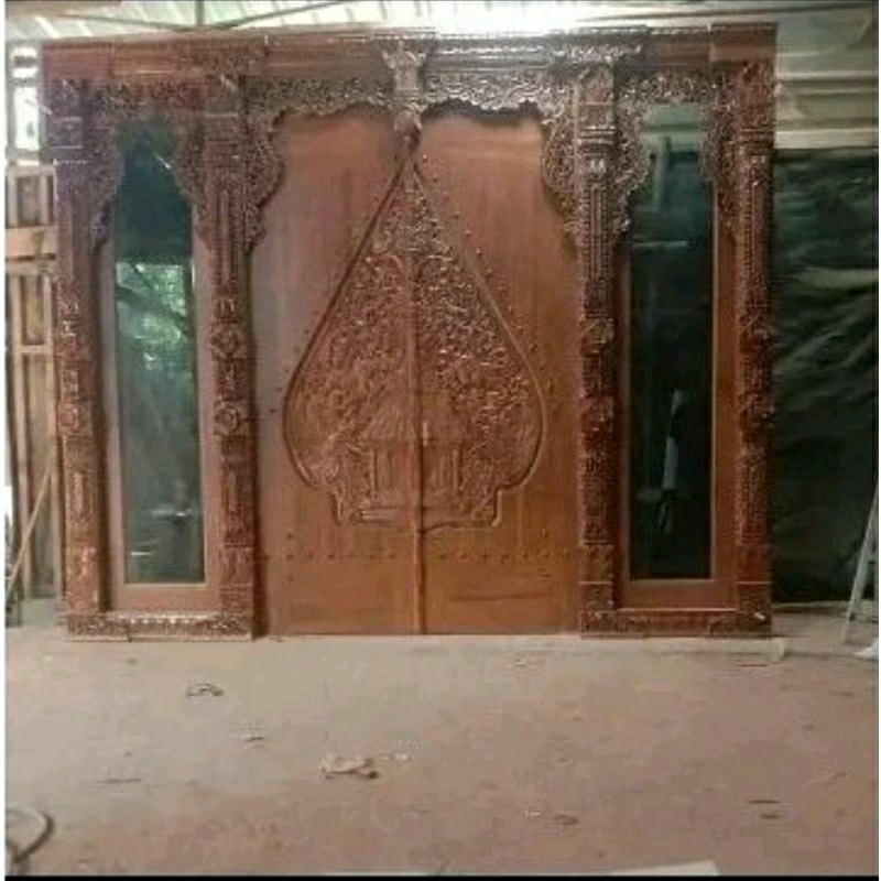Pintu ukir gebyok minimalis ful kayu jati motif pintu kelir wayang