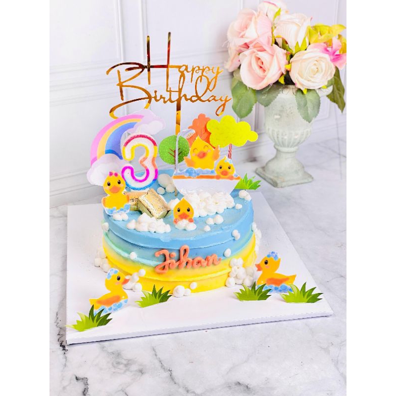 

kue ulang tahun anak birthday bebek/duck topper cake