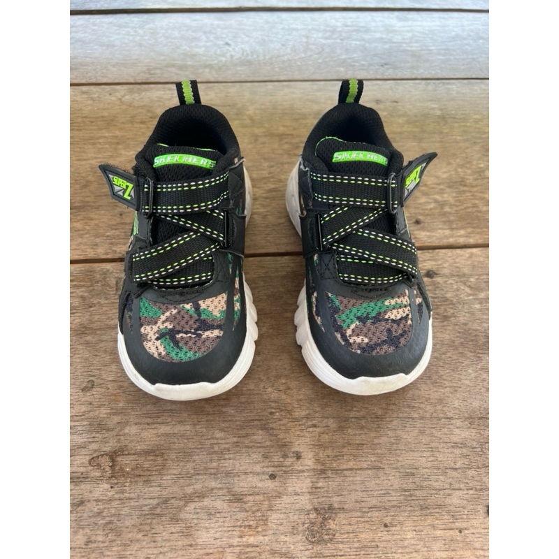 sepatu anak laki laki like new