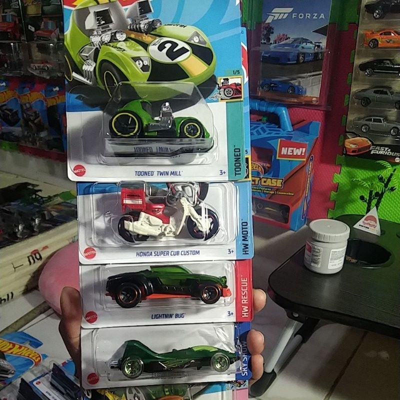 paket hot wheels