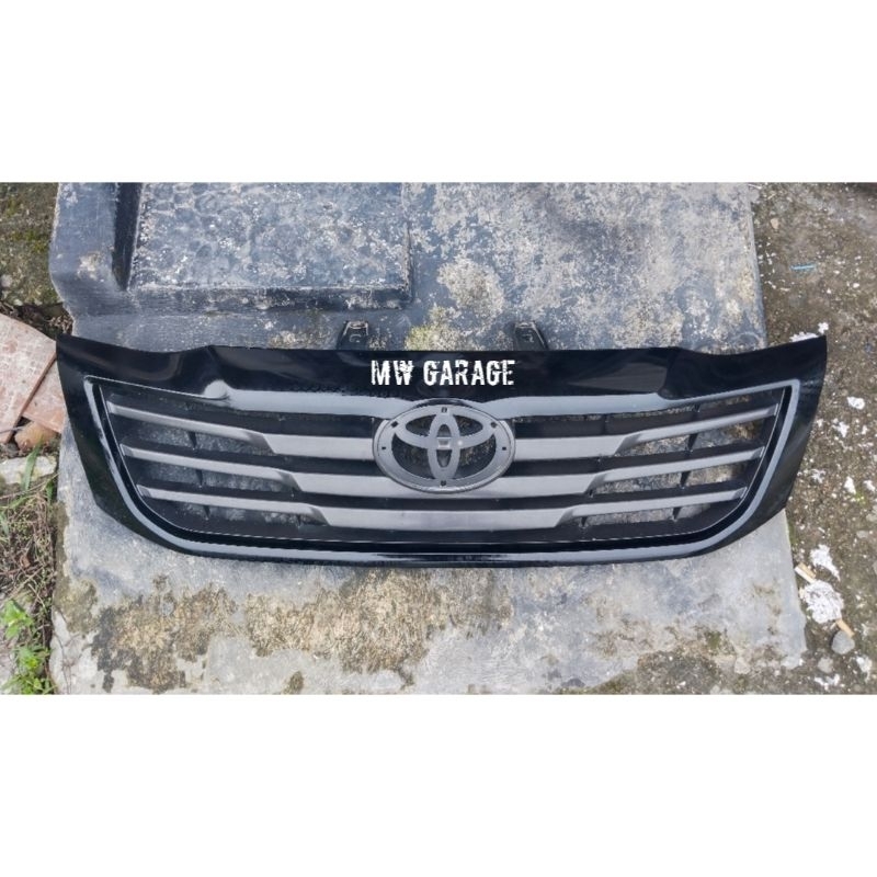 Grill Hilux 2012 2013