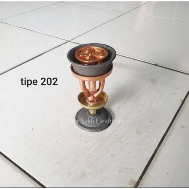 Kompor Mawar Minyak Tanah 202 Rocket
